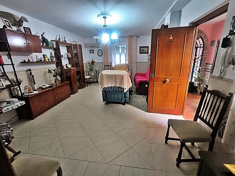 Foto 393c2cf4-2467-4338-a64c-792fb446a0a6. Casa amb calefacció a Ciudad Jardín - Zoco Córdoba