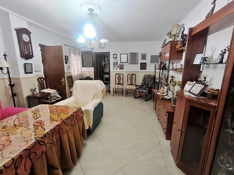 Foto f393e5fb-e710-45c0-86ba-1fbceb4e2b8e. Casa amb calefacció a Ciudad Jardín - Zoco Córdoba