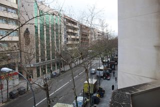 Etagenwohnung  Avenida de la ronda de los tejares. Piso enorme en ronda de los tejares