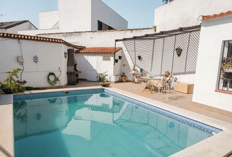 Foto 650a040a-01af-40d9-8582-56cff1aa37cf. Casa amb calefacció aparcament piscina a El Brillante -El Naranjo - El Tablero Córdoba