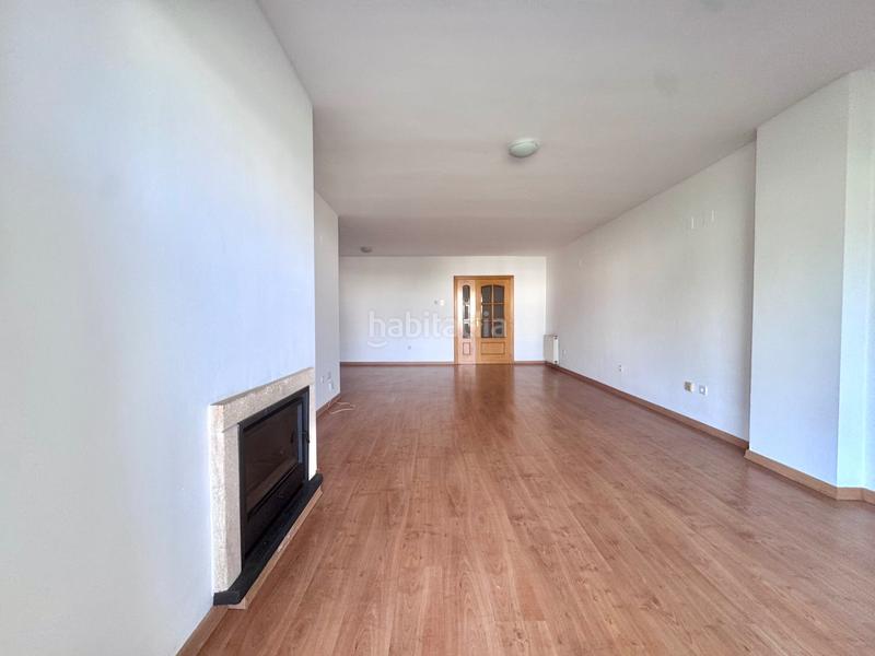 Foto d36d4571-c760-4dac-bcf1-77cb239a9645. Location attique avec cheminée chauffage parking piscine dans Marbella