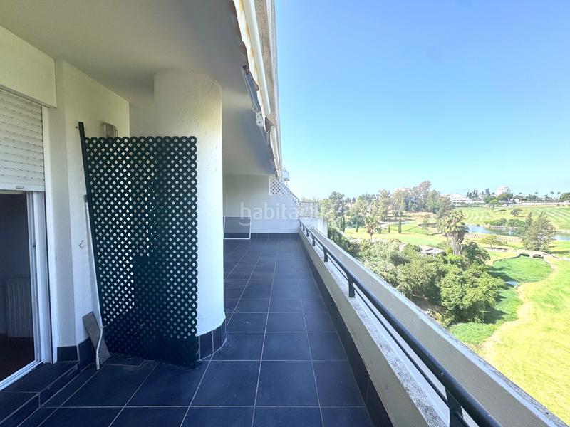 Foto 7406a282-7ebc-42c3-9940-da9ee5bbcd9f. Rent penthouse with fireplace heating parking pool in Marbella