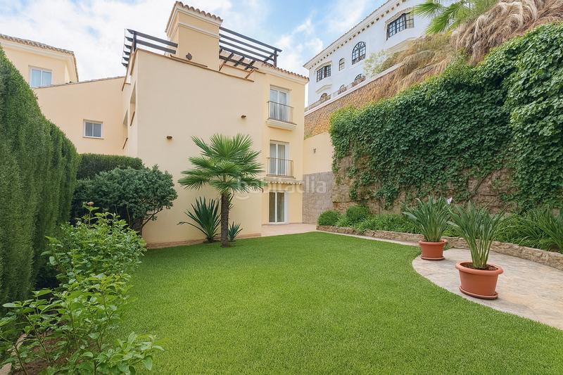 Foto bb189579-8b42-4618-b92e-15bb7070e406. Apartment with parking pool in La Quinta Benahavís