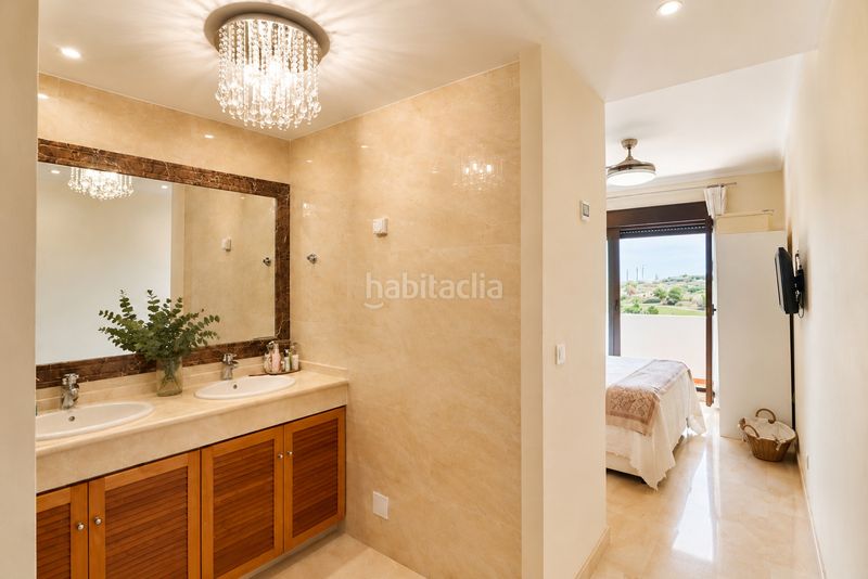 Foto cd42bee7-7507-4164-8804-d0e027aee4b1. Casa adossada amb xemeneia aparcament piscina a Valle Romano Golf Estepona