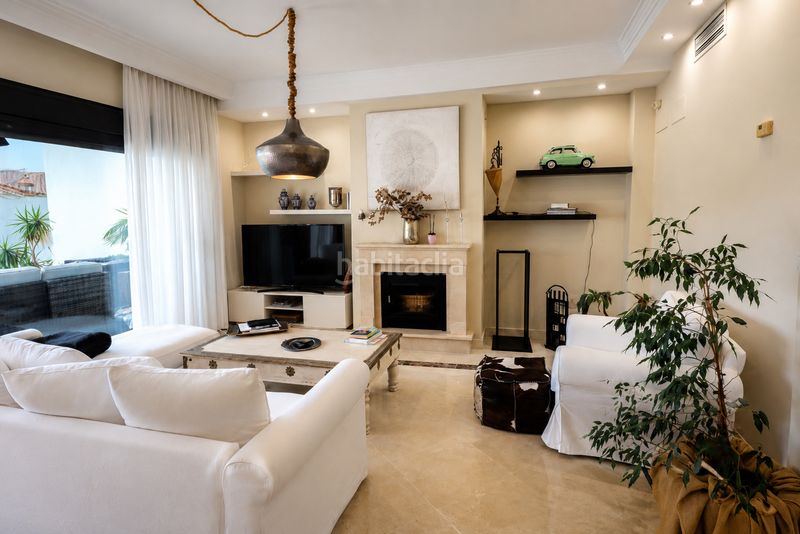 Foto da00a71c-6af8-49a1-92b1-3f7c983fd769. Casa adossada amb xemeneia aparcament piscina a Valle Romano Golf Estepona