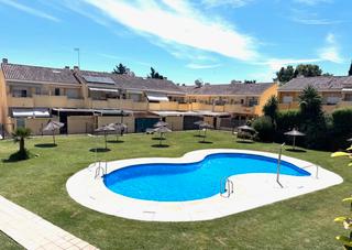 Maison jumelée  Calle sierra morena. Adosada en venta con zona ajardinada