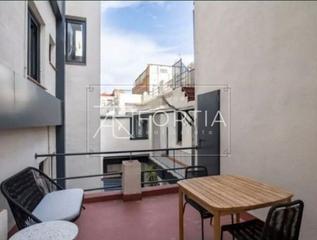 Location Duplex  Carrer del manzanares. Dúplex con terraza privada de 13m²
