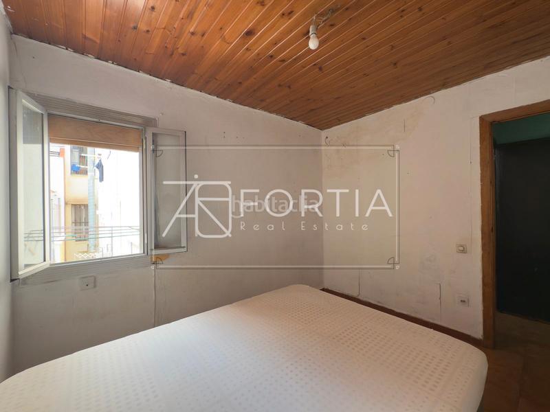 Foto 8b55fae4-7ac5-46b5-9f04-a311ff3a3a8e. Piso ¡¡oportunidad!! en Prosperitat Barcelona