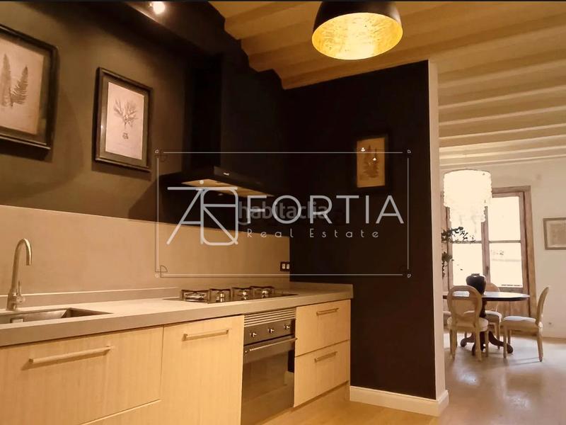 Foto e361f7bf-90f2-4157-8829-26ab8be312b0. Appartamento in carrer d'avinyó 32 in Gòtic Barcelona