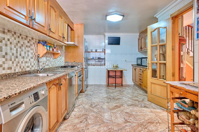 Foto 9131931e-733c-4cb0-8027-c567f2b1f381. Piso en calle ceuta 36 chalet adosado en venta en calle ceuta en Alicante