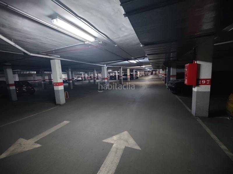 Foto 2fcfbde0-ca1c-4953-b501-2b7ff9151009. Posto auto in Paus - Polígono San Blas Alicante