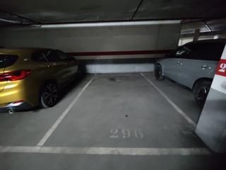 Aparcament cotxe  Avenida mdico ricardo ferre. plaza de parking en exclusiva en el pau!