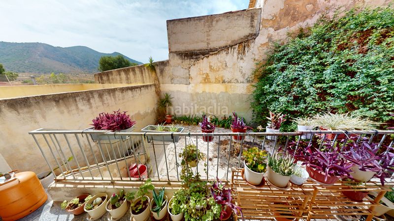 Foto f445fdac-5410-4813-bbbd-6bed38182858. Casa adossada amb xemeneia calefacció aparcament a Algueña