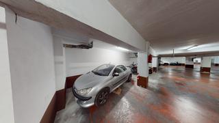 Parking voiture à Calle poeta garcilaso 7. Garaje para coche y dos o tres motos