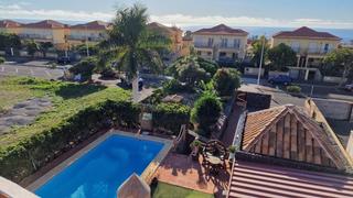 Haus in Playa Fañabé Alto. Exclusiva vivienda de diseño en madroñal