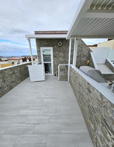 Foto 0064ee36-7a41-415b-a830-ad6638361ec2. Àtic amb calefacció a Cho - Parque de la Reina Arona