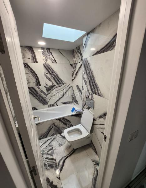 Foto 311a9402-d689-4edb-b94a-bf6528b904a3. Àtic amb calefacció a Cho - Parque de la Reina Arona