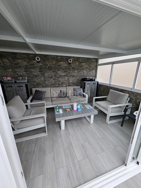 Foto 742c2f21-1c10-4b44-abf5-11ec96615dda. Àtic amb calefacció a Cho - Parque de la Reina Arona