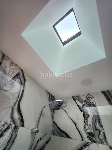 Foto e48a741b-6778-4043-b6f0-c0d03111b71c. Àtic amb calefacció a Cho - Parque de la Reina Arona