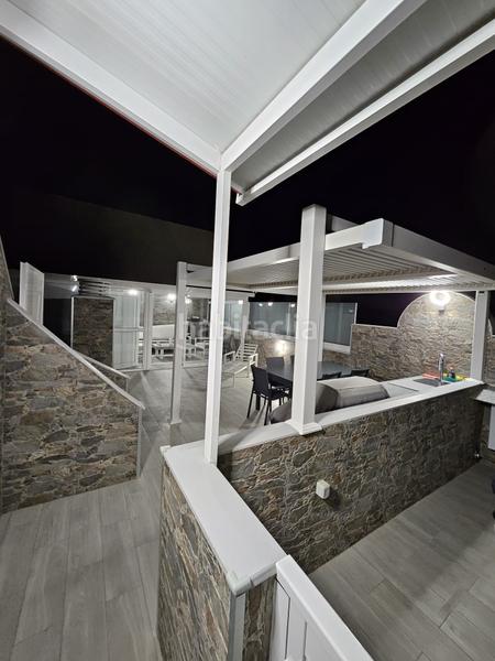 Foto f42f2402-5849-451a-a5b5-7b8bf09cc94f. Àtic amb calefacció a Cho - Parque de la Reina Arona