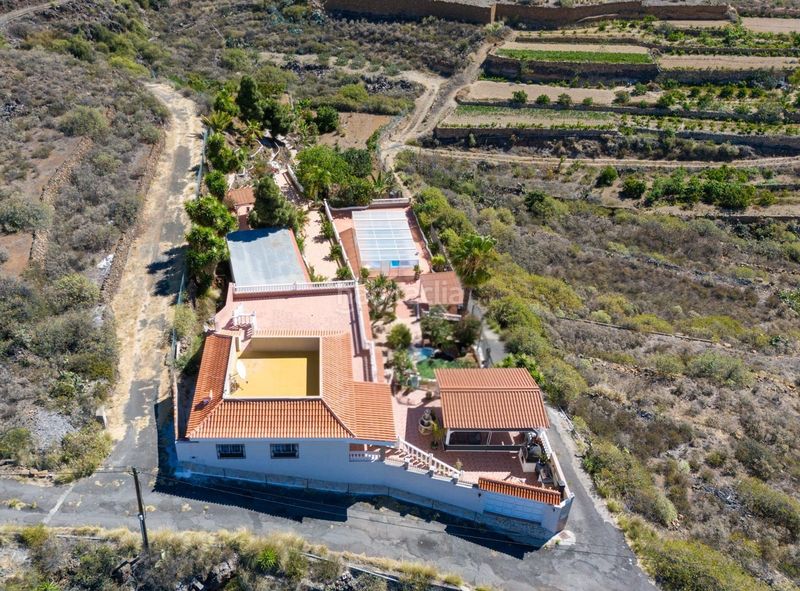 Foto a65b75af-4c00-4c91-8bc3-634b92fd122e. Casa amb piscina a Cuevecitas - Malpaís Candelaria