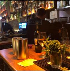 Umzug Geschäftsraum in El Camp d´en Grassot i Gràcia Nova. Bar c1 con salida de humos y terraza para 32 personas