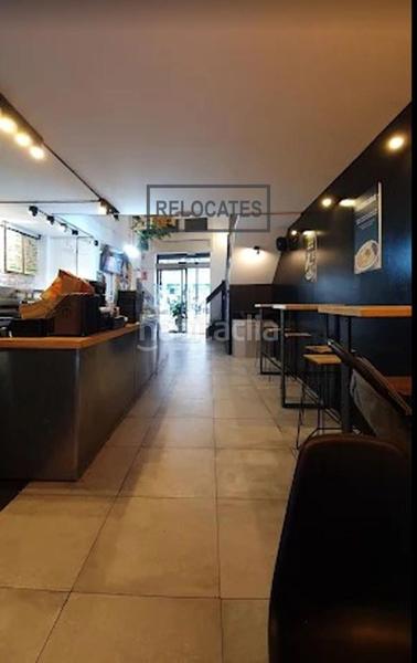 Foto 2a4091ec-daca-48f2-ba14-119690bb418e. Traspaso local comercial restaurante c3 gran terraza rambla Poblenou en Barcelona