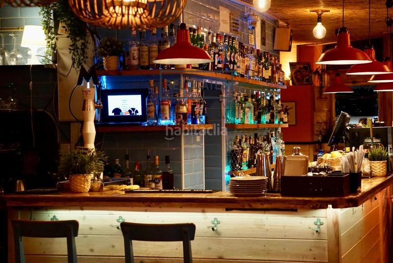 Foto 350ee467-d954-4718-8f02-dc6d46389abb. Traspaso local comercial se traspasa negocio ideal tapas hambuerguesería cocktelería en Barcelona