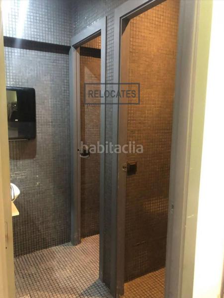 Foto c8db19ec-1b69-49d5-82bc-ab456e633462. Pas-de-porte local commercial dans Dreta de l´Eixample Barcelona