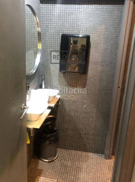 Foto f5a708fa-5f9c-466d-a4bb-09e9791cb782. Traspaso local comercial gran oportunidad de negocio junto paseo de gracia en Barcelona