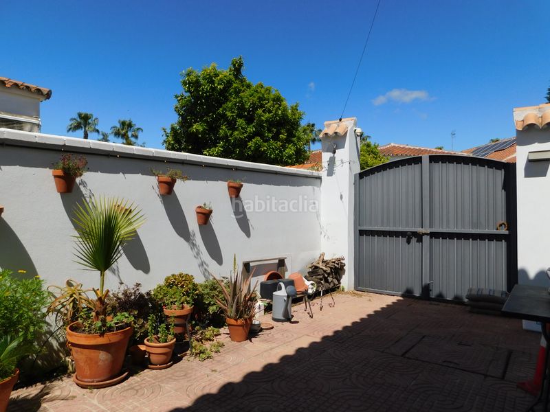 Foto 12cf2849-f183-400b-a26b-27ec715da6ad. Xalet amb xemeneia calefacció aparcament piscina a Espartinas