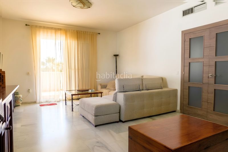 Foto 2b783338-bfee-4761-8e17-2509249799af. Xalet amb xemeneia calefacció aparcament piscina a Espartinas