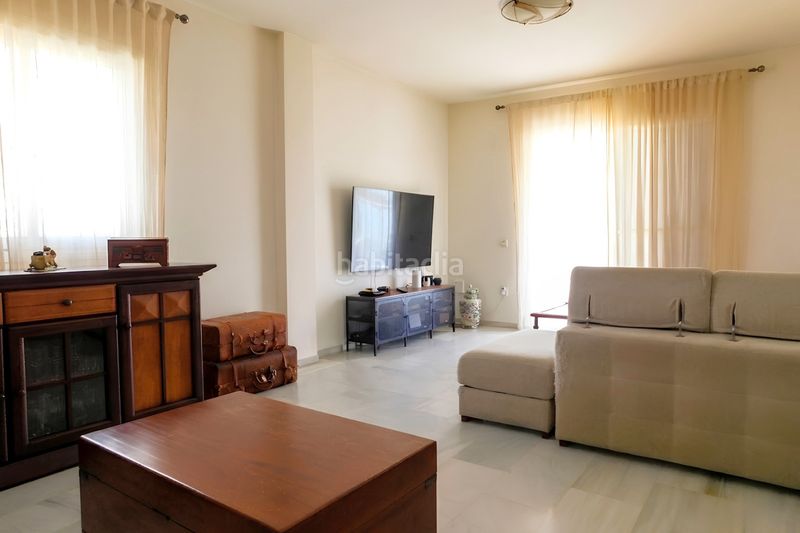 Foto 7d2ed186-a308-40b4-9296-c5a9884a74cd. Xalet amb xemeneia calefacció aparcament piscina a Espartinas