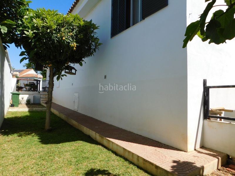 Foto e301a166-ea92-44d8-b9f8-5c6dd2138ac5. Xalet amb xemeneia calefacció aparcament piscina a Espartinas