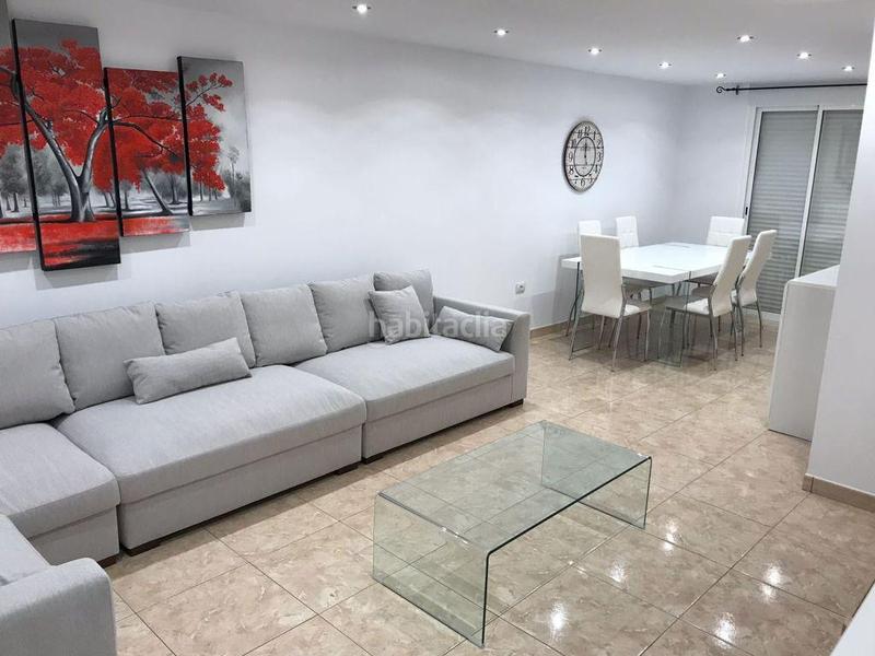 Foto 65df5059-b838-4ebe-b71c-2104f069d873. Affitto casa bifamiliare in avenida jose antonio tavio 15 in Arona