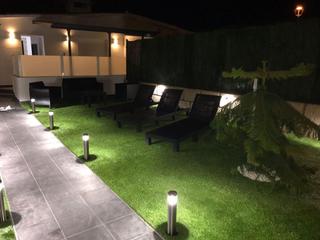 Rent Towny house in Avenida jose antonio tavio 15. Se alquila pareado con jardín en costa del silencio