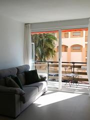 Piso  Calle las naciones. Ideal inversión, piscina comunitaria, 1 dormitorio, terraza, zon
