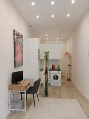 Studio  Calle asturias. Local adaptado a vivienda, calldades!. a pasos del paseo marítim