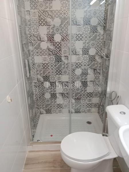 Foto 65d262f0-3983-4f84-9491-287050891592. Estudio local adaptado a vivienda, calldades!. a pasos del paseo marítimo !!!!! en Fuengirola