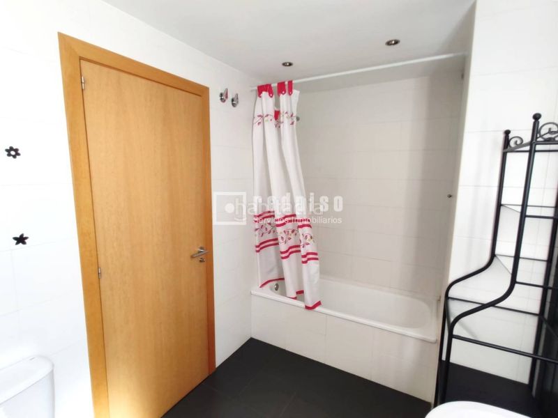 Foto 5a6a9bfa-3d5f-4b54-a7d1-c6c718e51988. Rent flat with heating parking in Sur - PAU 4 Móstoles