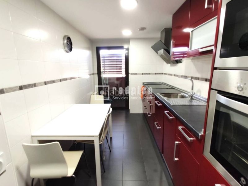 Foto b712acdf-20f1-40f3-acfd-c78e5130aeab. Rent flat with heating parking in Sur - PAU 4 Móstoles