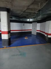 Rent Car parking in Carrer fatxo 12. Se alquila plaza de garaje para compartir