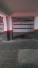 Miete Autoparkplatz in Calle de rafael calvo 16. Se alquila plaza de garaje para compartir
