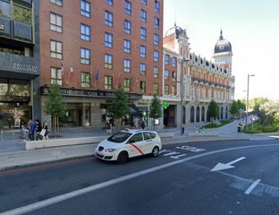 Car parking in Plaza de España 7