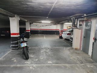 Lloguer Aparcament cotxe a Calle de alcántara 49. Se alquila plaza de garaje para compartir