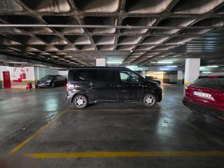Miete Autoparkplatz in Calle del divino pastor 3. Se alquila plaza de garaje para compartir
