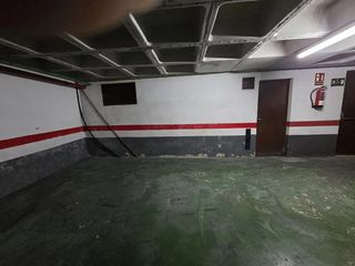 Miete Autoparkplatz in Carrer de colón 13. Se alquila plaza de garaje para compartir