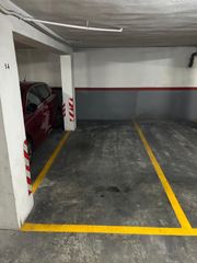 Posto auto in Plaça d'Hondures 32