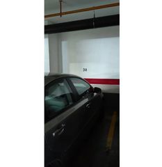 Lloguer Aparcament cotxe a Avinguda del primat reig 183. Se alquila plaza de garaje para compartir