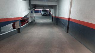 Miete Autoparkplatz in Calle de maría zayas 23. Se alquila plaza de garaje